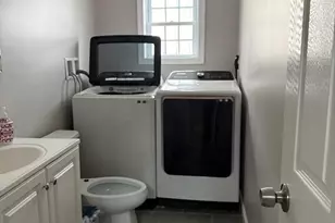 13 Marion St, Haverhill, MA 01832 - Photo 8