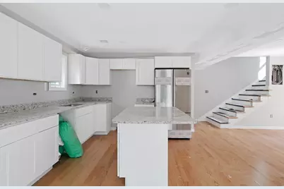 13 Marion St #11, Haverhill, MA 01832 - Photo 6