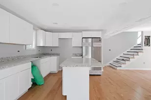 13 Marion St, Haverhill, MA 01832 - Photo 6