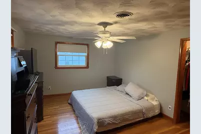 22 Farwell Ave, Boston, MA 02136 - Photo 10