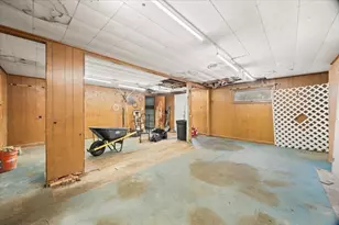 1524 Somerset Ave, Taunton, MA 02780 - Photo 30