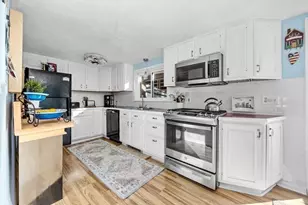 122 June St, Marshfield, MA 02050 - Photo 4