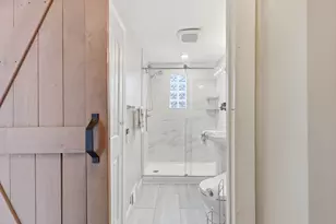 104 Chateaugay St, Chicopee, MA 01020 - Photo 22