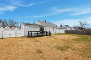 104 Chateaugay St, Chicopee, MA 01020 - Photo 34