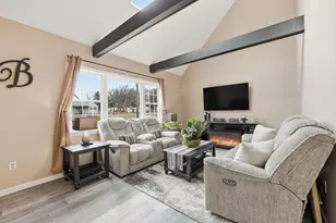 1688 S Branch Pkwy, Springfield, MA 01129 - Photo 4