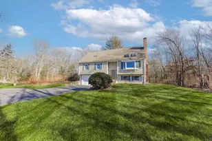 5 Arthur Collins Cir, North Attleboro, MA 02760 - Photo 2