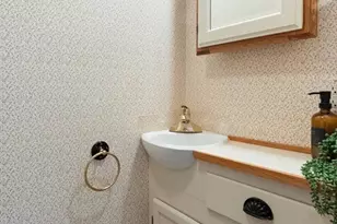 32 S Pine St, Haverhill, MA 01835 - Photo 20