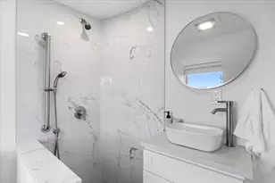 6 Goodwin Pl, Boston, MA 02114 - Photo 14