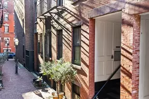 6 Goodwin Pl, Boston, MA 02114 - Photo 4