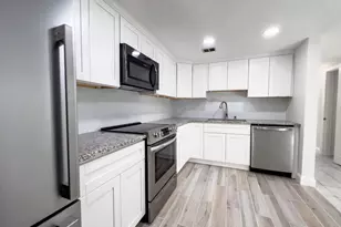 592 American Legion Hwy, Boston, MA 02131 - Photo 4