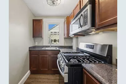 12 Winsor St, Fairhaven, MA 02719 - Photo 8