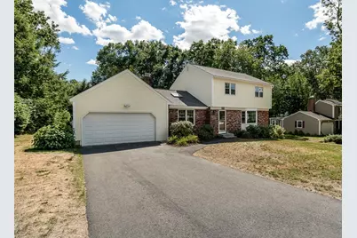 184 Cambridge Cir, Longmeadow, MA 01106 - Photo 2