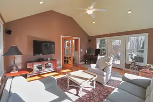 11 Fairway Ln, Medway, MA 02053 - Photo 10