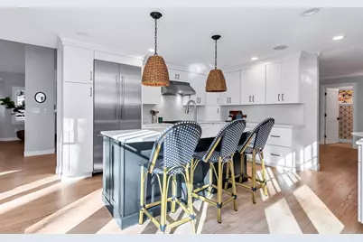 2 Prince St, Beverly, MA 01915 - Photo 14