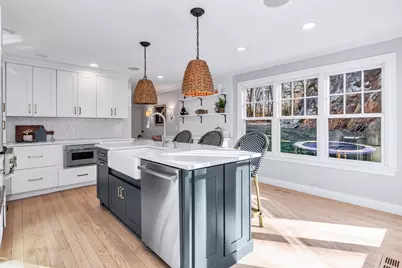 2 Prince St, Beverly, MA 01915 - Photo 16