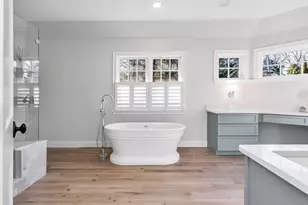 2 Prince St, Beverly, MA 01915 - Photo 26