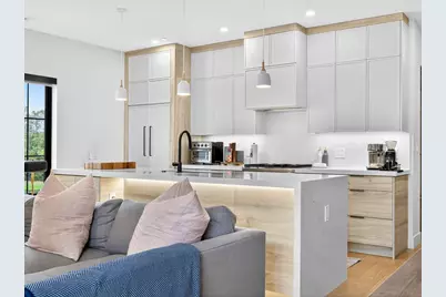 4 Payne Street #FIVE, Boston, MA 02122 - Photo 8