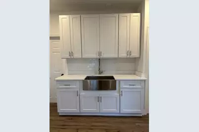 62 W 6th St #1, Lowell, MA 01850 - Photo 4