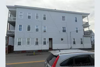 36 Manchester St, Lawrence, MA 01841 - Photo 2