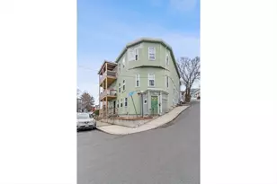 4 Crest Ave, Revere, MA 02151 - Photo 16
