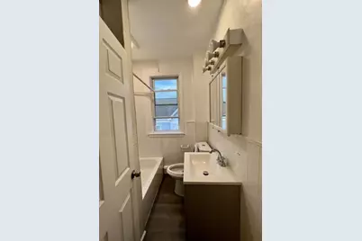 7 Beacon St #3, Attleboro, MA 02703 - Photo 4