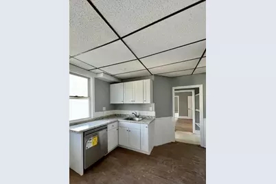 7 Beacon St #3, Attleboro, MA 02703 - Photo 2