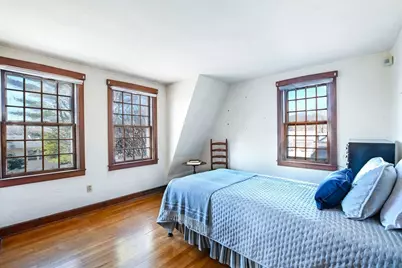 1239 Roseanne St, New Bedford, MA 02740 - Photo 16