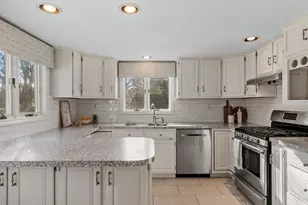 116 Windsor Ave, Acton, MA 01720 - Photo 6