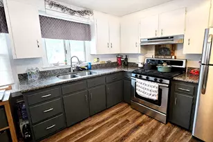 5 William St, Acushnet, MA 02743 - Photo 4