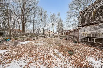18 Hurley Ave, Dracut, MA 01826 - Photo 8
