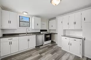 115 Berkshire St, Springfield, MA 01151 - Photo 4