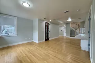 174 Maplewood St, Watertown, MA 02472 - Photo 4