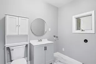 323 Burncoat St, Worcester, MA 01606 - Photo 16