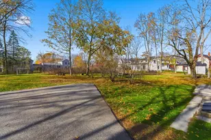 45R S, Bedford, MA 01730 - Photo 34