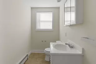 45R S, Bedford, MA 01730 - Photo 14