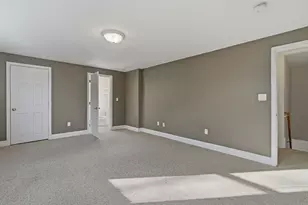 45R S, Bedford, MA 01730 - Photo 20