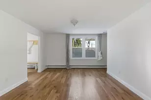 45R S, Bedford, MA 01730 - Photo 28