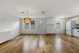 45R S, Bedford, MA 01730 - Photo 6