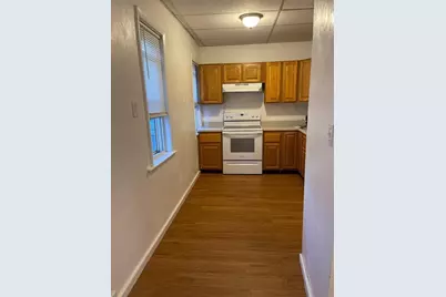 4 Preston St, Worcester, MA 01610 - Photo 12