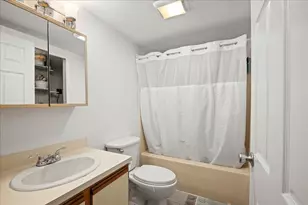 36 B Gibbs St, Worcester, MA 01607 - Photo 10