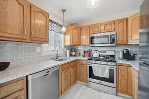 25 Shadow Brook Estates, South Hadley, MA 01075 - Photo 10