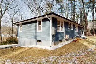 7 Woodlawn Dr, Sturbridge, MA 01566 - Photo 4