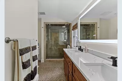 8 Mayflower Drive, Stoneham, MA 02180 - Photo 12