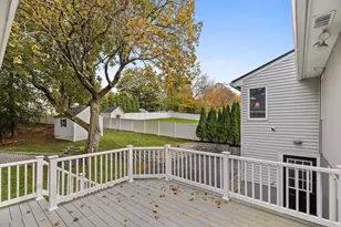 8 Mayflower Dr, Stoneham, MA 02180 - Photo 22