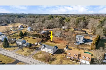 35 Nelson Dr, Bridgewater, MA 02324 - Photo 2