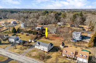 35 Nelson Dr, Bridgewater, MA 02324 - Photo 2