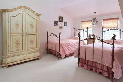 394 Hammond St, Newton, MA 02467 - Photo 14