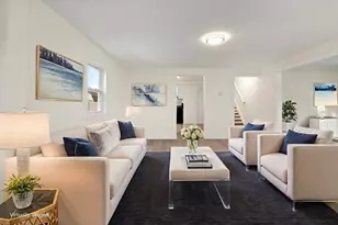 27 Bunker Hill Ave, Lowell, MA 01850 - Photo 14