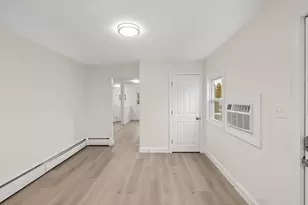 27 Bunker Hill Ave, Lowell, MA 01850 - Photo 18