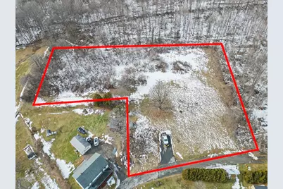 14 Hastings St, Adams, MA 01220 - Photo 4